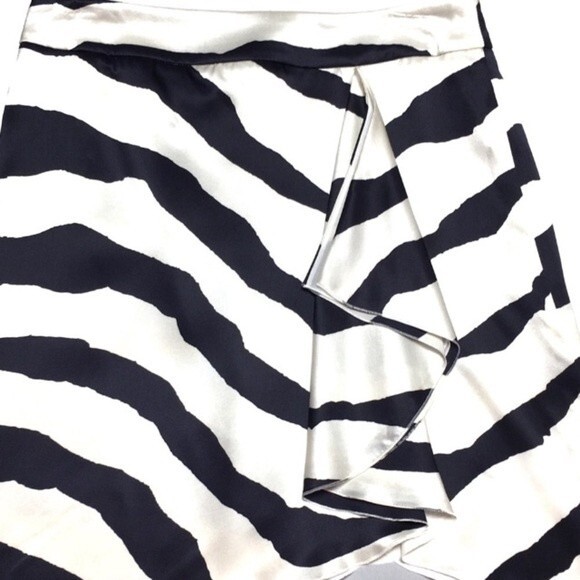 Armani Collezioni Silk Zebra Print Skirt Size 6 - Picture 4 of 5